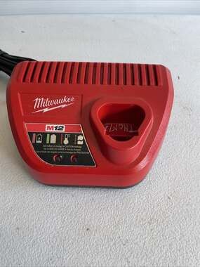 USED GENUINE MILWAUKEE 48-59-2401 12V M12 BATTERY CHARGER FREE SHIP!